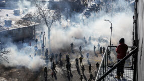 Тръмп упрекна губернатора на Минесота, след като федерални агенти застреляха мъж в града