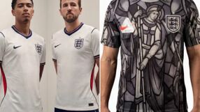 Английските футболисти сложиха Свети Георги на гърдите и бедрата си (СНИМКИ)