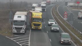 Опашки на границата и скок на тол таксите: Превозвачите предупреждават за поскъпване