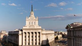 Предсрочният вот: Кой срещу кого - партийни стратегии в очакване на нов конкурент за НС 