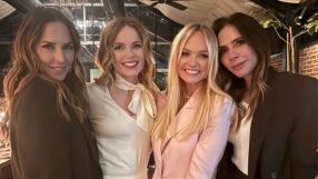 Виктория Бекъм се забавлява със „Спайс Гърлс“ - на фона на семейния скандал (СНИМКИ)