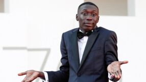 Как най- следваният TikTok-ър в света превърна мълчанието си в бизнес за милиони