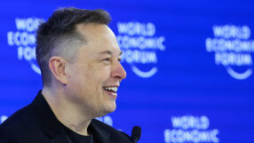 Мъск удря банковия сектор с нова платформа