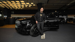 Mercedes-Benz и Карлос Насар поемат заедно към победите