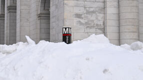 Жертвите на студа в САЩ вече са над 50, сред тях са 3 деца и двама тийнейджъри (СНИМКИ и ВИДЕО)