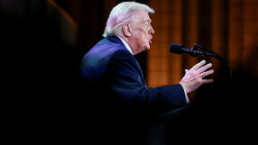 Доналд Тръмп предупреди кмета на Минеаполис, че "си играе с огъня“