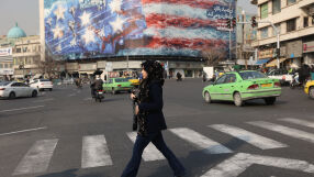 Все повече страни изтеглят дипломатите си от Иран