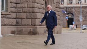 Димитър Главчев влезе в президентството за последния кръг консултации с Илияна Йотова