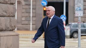 Димитър Главчев влезе в президентството за последния кръг консултации с Илияна Йотова