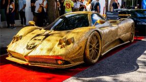 Уругвайски художник и колекционер създават кола с лика на Лео Меси от 100 000 монети (ВИДЕО+СНИМКИ)   