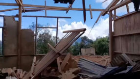 Експлозия в осеметажна сграда в крайбрежен град на Иран