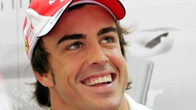 Разрешиха на Фернандо Алонсо да кара, за сега само в петък