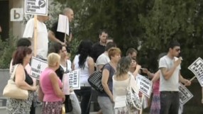 Ресторантьори протестират срещу забраната за пушене