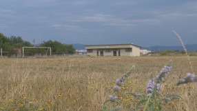 „Димитър Пенев” тъне в разруха (ВИДЕО)