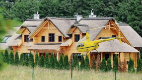 Роберт Левандовски взе под наем вертолет, за да си купува хляб