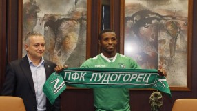 Кафу подписа с Лудогорец