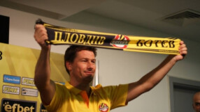 И Ботев остана без треньор 