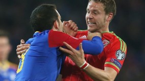 Кое е по-важно- сватбата на единия син, или 1/2 финалът на другия?