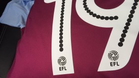 Фенове на Астън Вила вече си купуват фланелки с името на Стилиян Петров