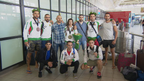 Шампионско посрещане за националите ни по ММА (ВИДЕО)