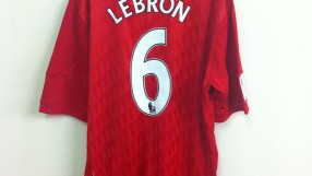 Леброн Джеймс предложи да се присъедини към „Ливърпул”