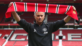 Моуриньо започна с победа в 