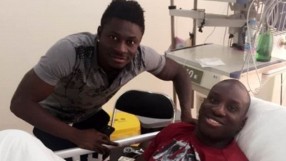 Изненадваща визита за Демба Ба два дни след тежката контузия (ГАЛЕРИЯ)