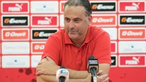 Наставникът на Звезда Божович: Няма да дойде краят на света, ако отпаднем от Лудогорец