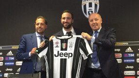 Гонсало Игуаин: Тръгнах си заради Де Лаурентис