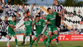 Локомотив (Горна Оряховица) и Нефтохимик завършиха 0:0