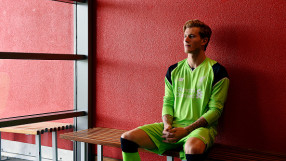 Шок за Ливърпул, Кариус се контузи