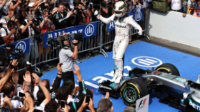 Люис Хамилтън безапелационен и в Германия