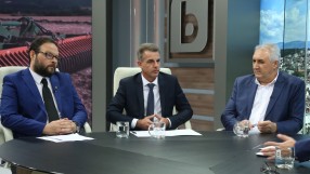 Зърнопроизводителите подкрепят националистите срещу продажбата на земя на чужденци