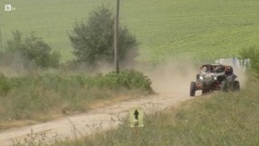 Жега и селскостопанска реколта затрудниха офроудърите на Баха-Русе (ВИДЕО)