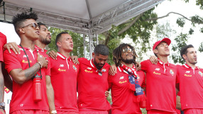 В Панама посрещнаха националите като герои (ВИДЕО)