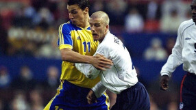 Бекъм и Ибрахимович се хванаха на бас