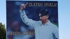 Хиляди посрещнаха треньора на хърватите в Босна (ВИДЕО)