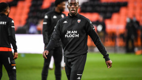 Жена заля с опасна течност футболист от френската Лига 1