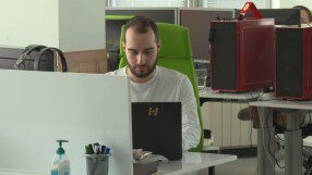 Повече хора, същото пространство: Едва 1% от компаниите разширяват офисите си