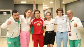 Към Токио: Смелите момичета от борбата заминават първи за Япония