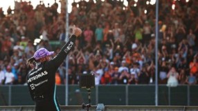 Хамилтън спря победната серия на Верстапен в квалификациите