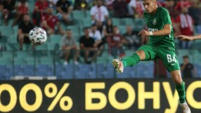 Доминик Янков остава в 