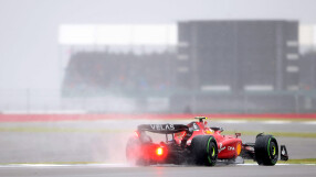 Първи полпозишън за Карлос Сайнц-младши във Формула 1