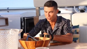 Португалски хит разпали певческите умения на Роналдо 