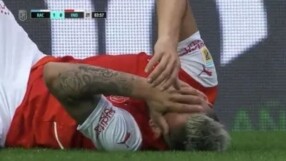 Аржентински страсти: Футболист получи шамар от риба