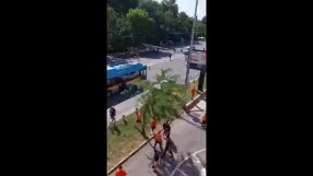 Терминатор в униформа: Полицай преби петима от АПОЕЛ в София