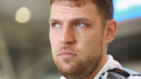 Саша Везенков