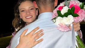 Олимпийска шампионка от ансамбъла се сгоди (ВИДЕО)