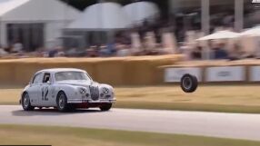 Колело се вряза в публиката на автомобилно състезание (ВИДЕО)