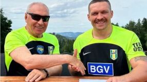 Усик стана футболист, ще напада в елита на Украйна (ВИДЕО)